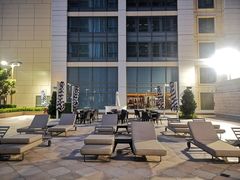 公共休息区-澳门瑞吉酒店室外泳池