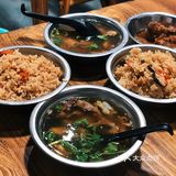地铁一个多小时，来吃口网红肉