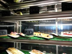 面包甜点陈列柜-绿岛国际酒店-西餐厅