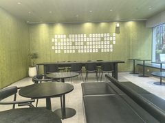 -M Stand(南京紫峰大厦店)