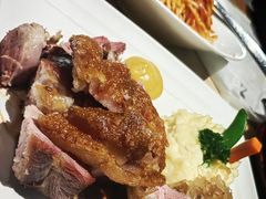 -LENBACH兰巴赫西餐啤酒坊(大连东港店)