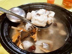 五指毛桃鸡煲-红炎炎农家菜老字号(金水台店)