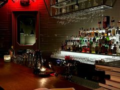 -FOUR PLAY BAR
