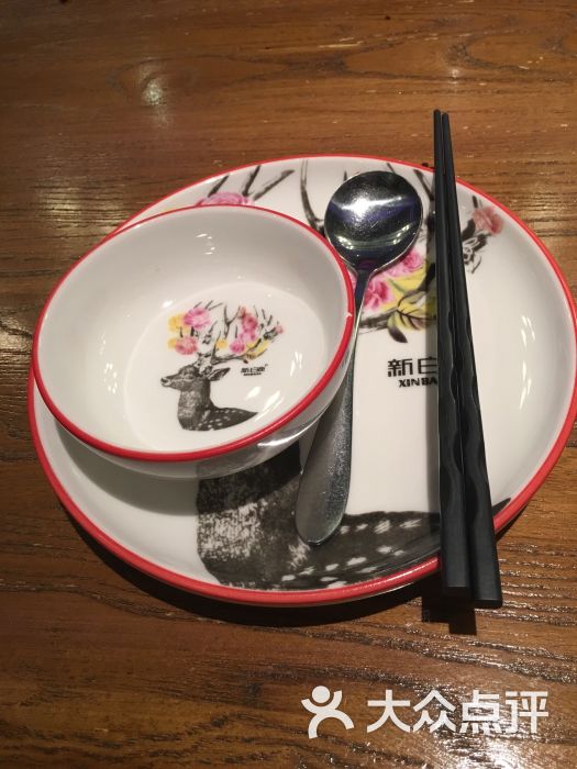 新白鹿餐厅(百联中环店)餐具摆设图片 - 第8064张