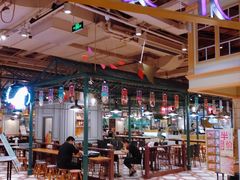 大堂-大食代美食广场(上海中心店)