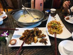 -东馆和天下特色餐饮(工农店)