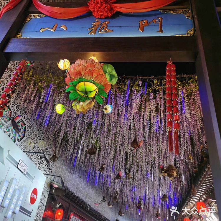 我想了一百种告白，都不及秦淮河的晚风