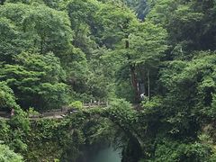 -蝶舞清江·恩施地心谷景区