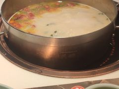 -洪氏嗨捞·猪肚鸡火锅(阳光天地店)