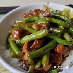 肉焖豆角饭