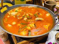 -老滇山寨•云南特色菜•地方菜•民族风情歌舞表演(金碧店)