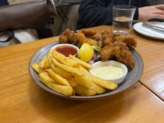 香炸鸡翅配薯条-Money Shops(愚园路店)