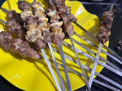 -烤肉小伙烤肉店