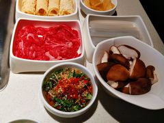 -海底捞火锅鲜切牛肉主题店(长寿路店)