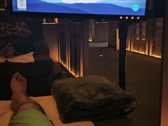 -涨巢·潮玩水疗局