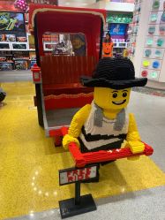 -乐高品牌旗舰店(人民广场店)