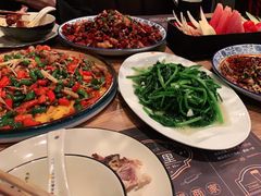 -临界音乐酒馆·小龙虾·江湖菜(华熙LIVE·鱼洞店)