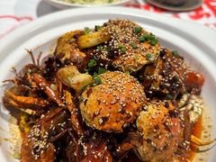 -肥肥虾庄·金牌油焖大虾(汉街SKP店)
