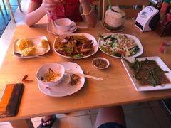 -J Daeng Seafood