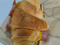 芝香培根蛋可颂-麦当劳(北京路广百广场店)