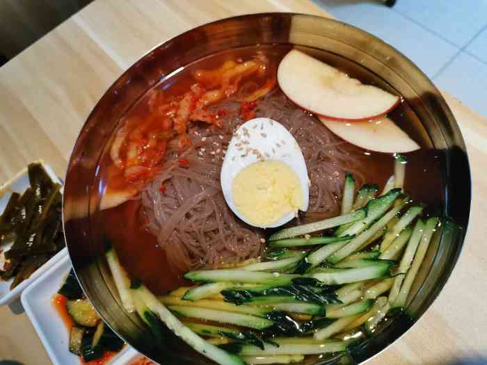 明洞韩国料理-"这家店在体育西横街里,店铺很小,只有几个.