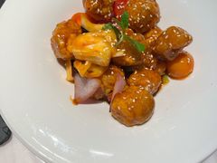 椰果菠萝咕噜肉-闻见中国海南菜(K11店)