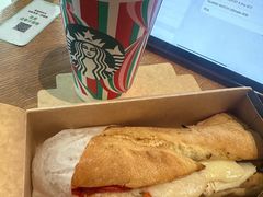 -星巴克臻选(济南万达店)