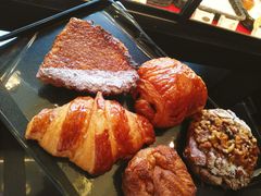 -Salon de The de Joel Robuchon(外滩18号店)