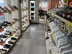 -大脚丫鞋服批发(真光店)