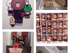-LINE FRIENDS Garosu-gil Flagship Store