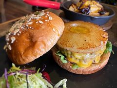 烤菠萝汉堡-HIGH FIVE哈福手工汉堡(桂林路店)