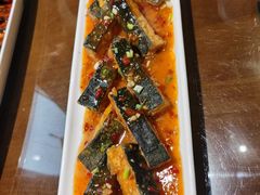 -东口码头·烧鸽子·鱼头泡饼·地方菜(金鹰悦城店)