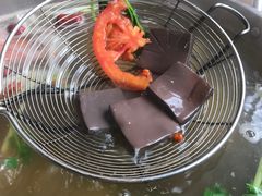牛血-乡土黄·鲜牛肉火锅·小龙虾(兴业街店)