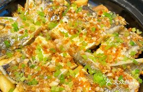 Golden Garlic Baked Yellow Croaker