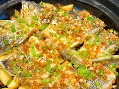 金蒜焗黄花鱼-玲珑·新粤菜(安华汇店)