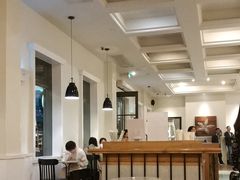 大堂-星巴克臻选(广州沙面店)