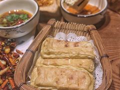 石屏烧豆腐-老滇山寨•云南特色菜•地方菜•民族风情歌舞表演(金碧店)