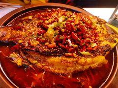 -鸣记脆皮烤鱼·海鲜烤鱼(三八广场店)