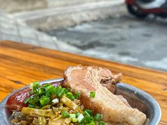 -梁阿婆廿年老牌扣肉糯米饭