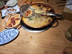 -洱火云南酸菜牛肉火锅(石景山当代商城店)