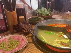 -巴卤社老火锅(财富店)