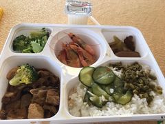 -国际青年会议酒店