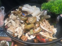 -一朵菌·野生菌探索家火锅(南亚店)