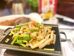 香芹锅烧墨鱼饼-山泉公馆酒家(珠江新城店)