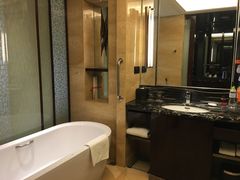 -成都保利公园皇冠假日酒店(熊猫基地店)