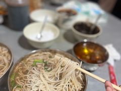 -正宗杨记普洱酸醋米线(总店)