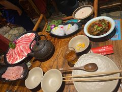 -老牌坊云南鱼豆花火锅(爱建店)