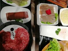 -热火朝天鲜切牛肉火锅(南强街巷店)