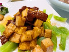 -湖庭壹品鸭王·传统北京烤鸭·别墅私房菜·庭院宵夜(江宁店)