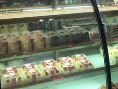面包甜点陈列柜-味多美(上南路店)
